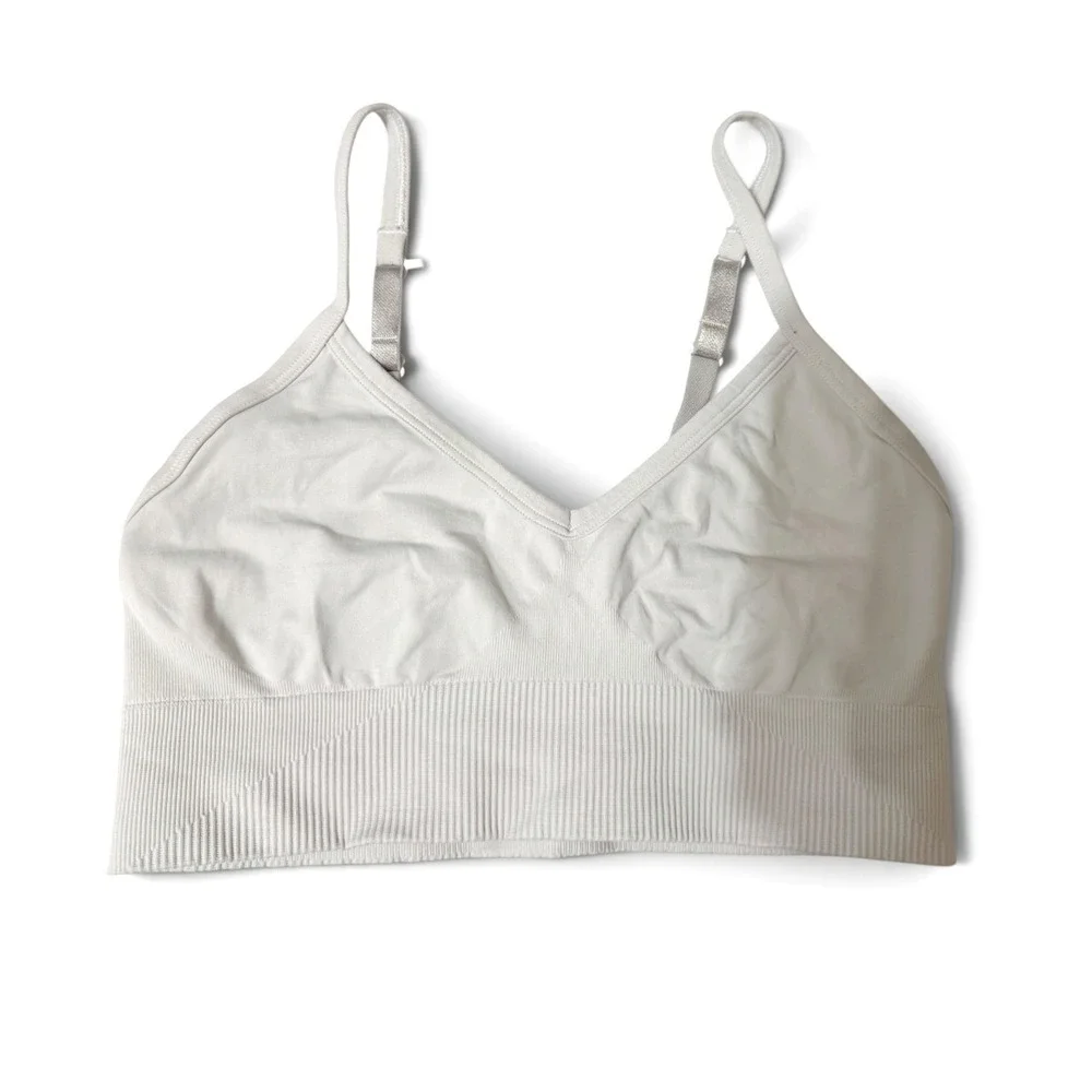 Lululemon Ebb to Street sports Bra white Minimalist Light Support size 4
